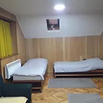 Zbilje 別荘 *